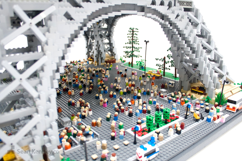 Illustration for article titled It's the Tiny Tourists That Make This Lego Eiffel Tower So Perfect